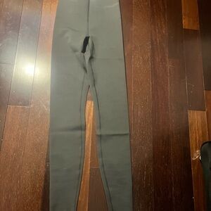 NWT Lululemon glow up SHR tight